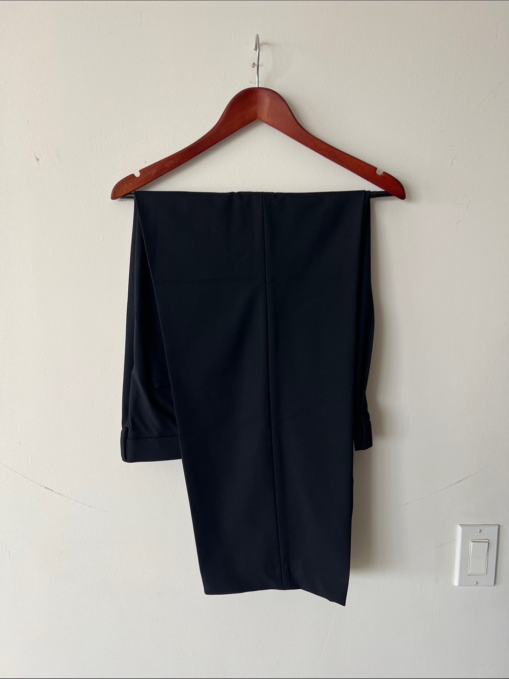Uniqlo Navy Pleated Wide Pants size XL 32” length - Picture 1 of 2